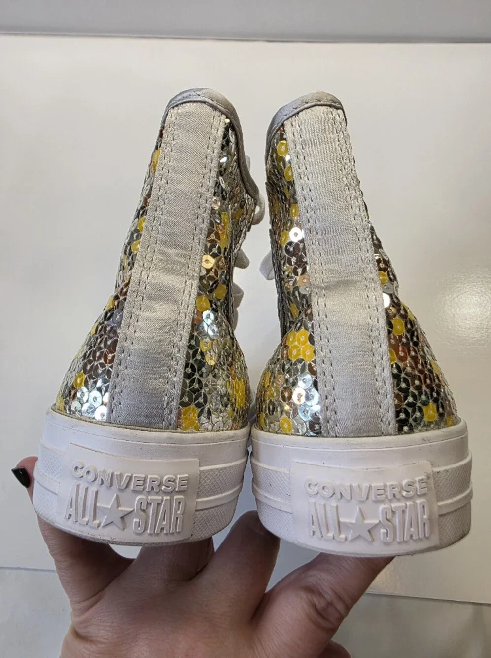 Converse Chuck Taylor All Star Sequin High Tops Women’s 8 Silver Gold